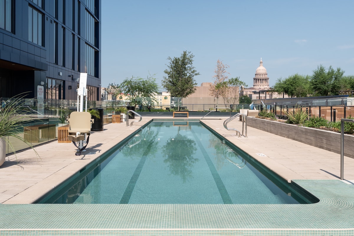 Kasa at The Waller Austin | King 1BD in Austin