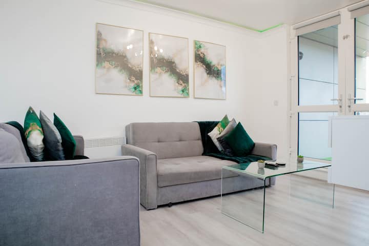 Spacious 3br • Pool Table+ps5•balcony •City Centre - Mánchester