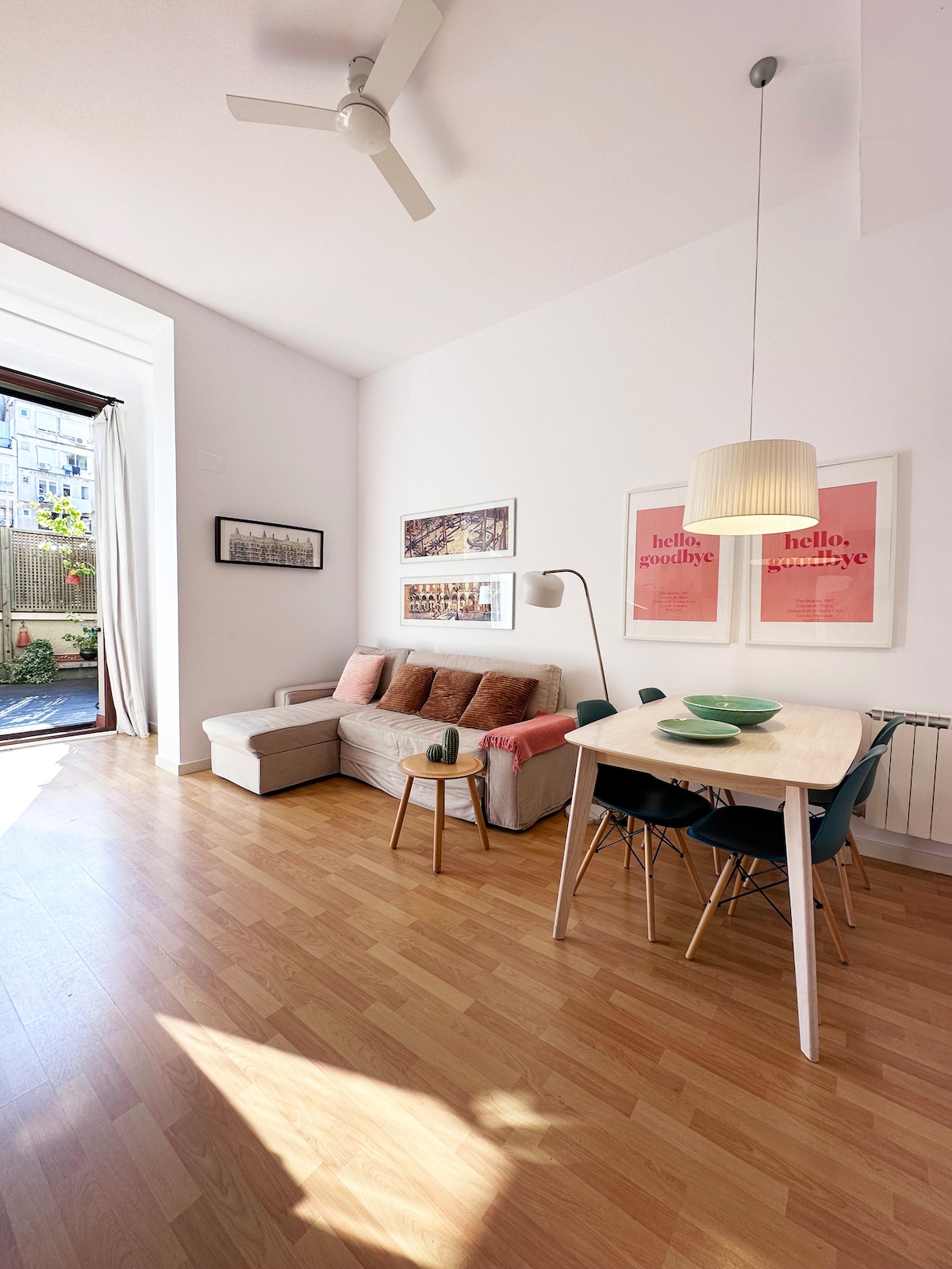 Successful Airbnb property: Quiet terrace, in the luxury center of Barcelona in La Dreta De L'eixample