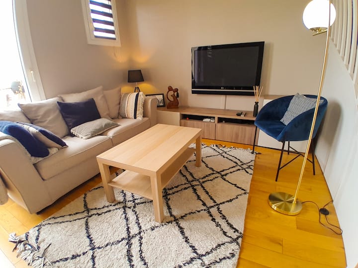 Duplex Centre -Balcon -Parking - La Défense 10 Min - Nanterre