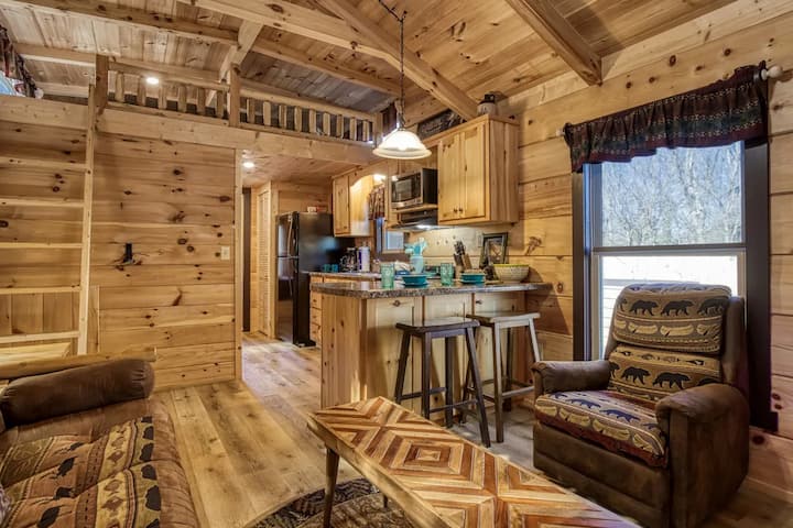 Secluded Tiny Home Pet Friendly, Sevierville - Sevierville