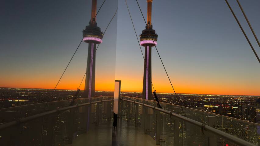 67th Floor Penthouse CN Tower View gallery image 2