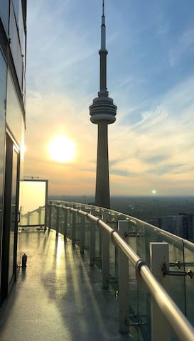 67th Floor Penthouse CN Tower View