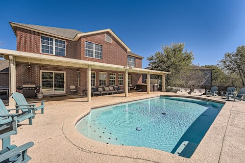 Spacious 7BR Getaway with Pool, Hot Tub & Arcades