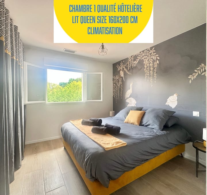 Dhomë gjumi e rehatshme - e rehatshme me krevat fëmijësh për udhëtime