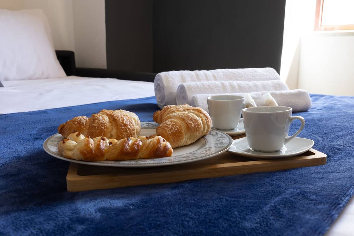 Elegante Appartamento [Wi-Fi e Colazione Free] foto 4