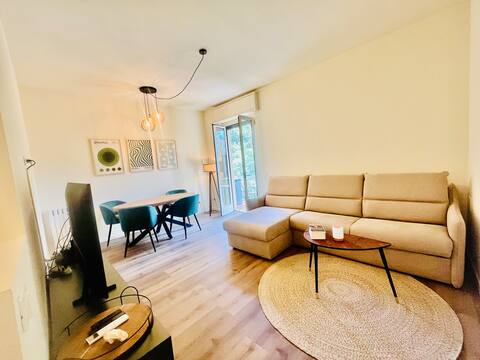 Airbnb con migliori performance: Roger’s House Bergamo | Modern Apt w/ AC, Central a Bergamo