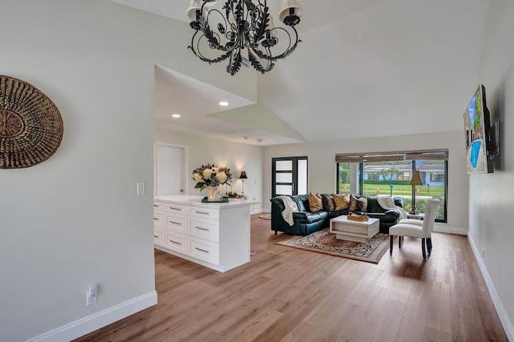 3/2 Private Home In East Delray + Pool & Gas Grill - Delray Beach, FL