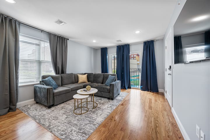 Spacious 3br/2ba W/ King Bed Near Transit & Park - Newark, NJ