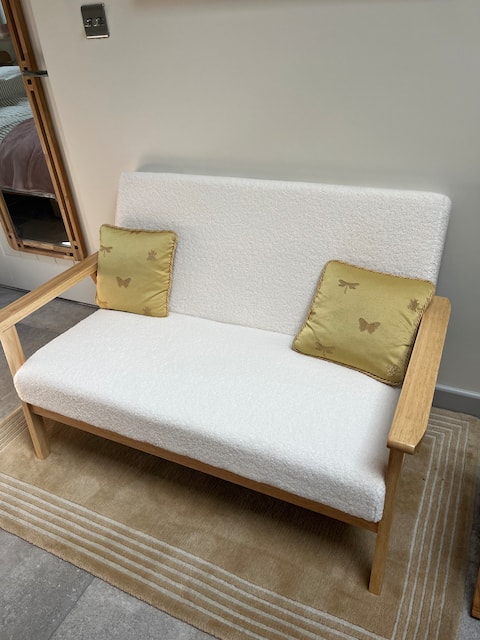 Successful Airbnb property: Welcome to The Everything Room. in Stratford Upon Avon