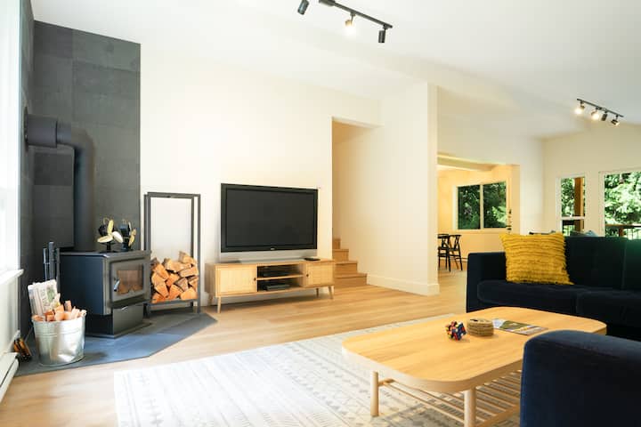 Whispering Forest Retreat W/private Hot Tub - Sunshine Valley