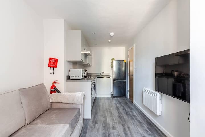Your Liverpool Hideaway City Centre 1bd Apartment - Leasowe Castle Hotel