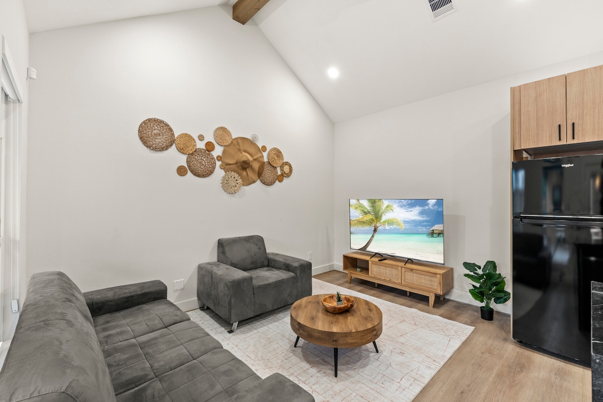 Successful Airbnb property: Desert Rose TINY HOUSE in Magnolia Park