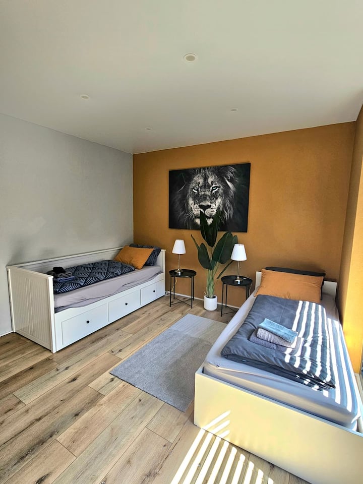 המצעים והמגבות כלולים! 