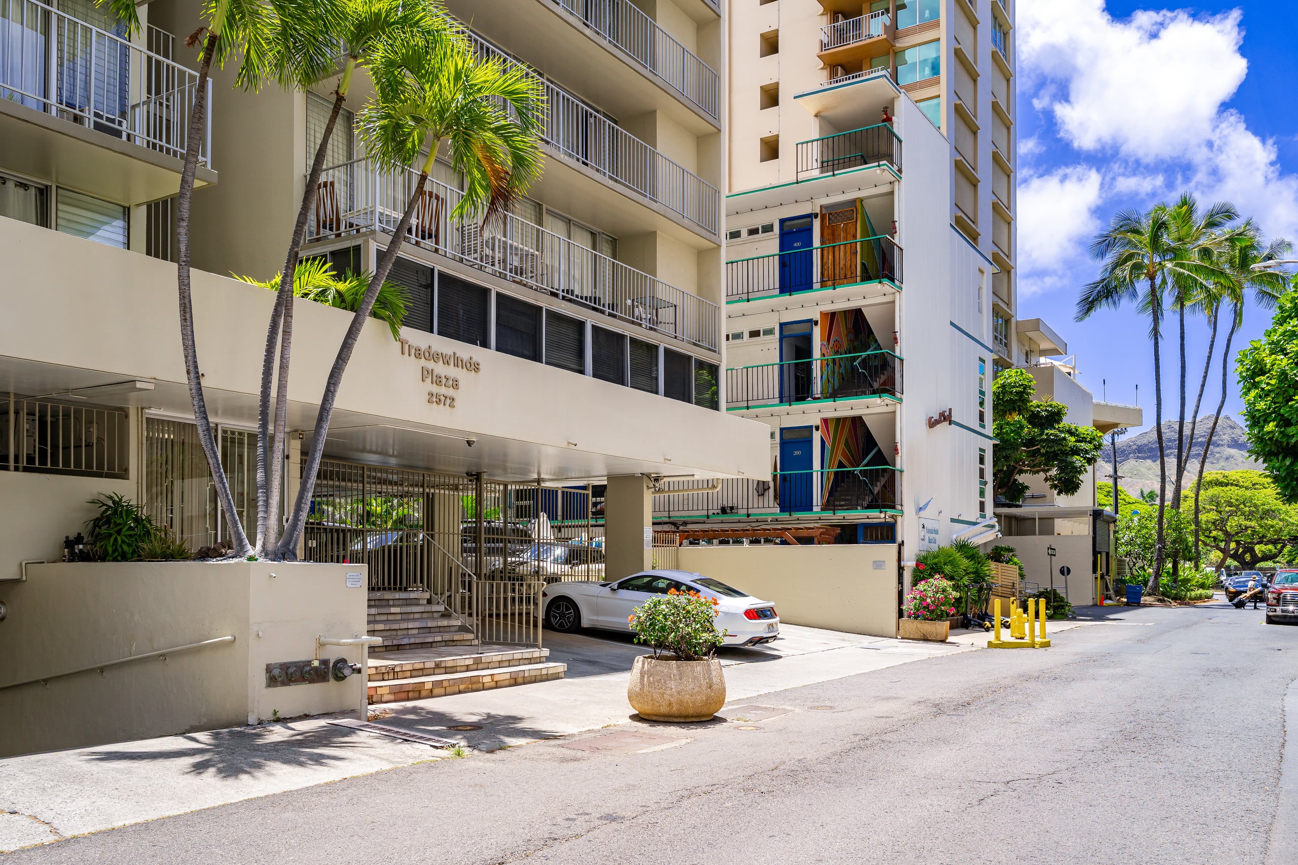 Condo in Honolulu · ★4.75 · 1 bedroom · 4 beds · 2 private baths - Image 43