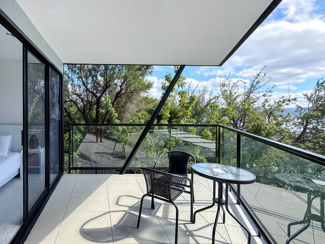 Luxury Sea View | Family retreat in Sandy Bay gallery image 5