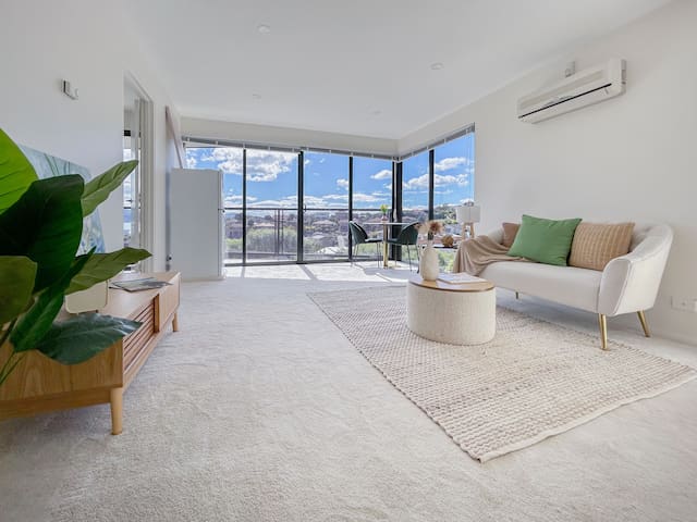 Luxury Sea View | Family retreat in Sandy Bay gallery image 3