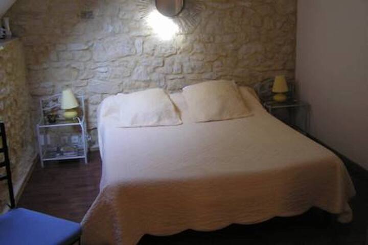 საძინებელი 3