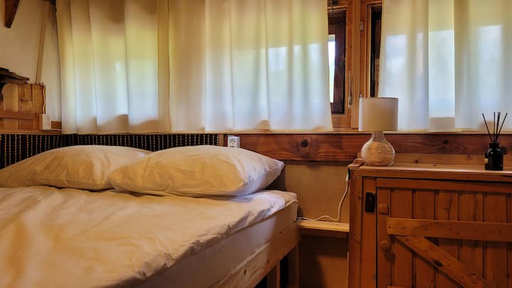 Chambre avec lit
