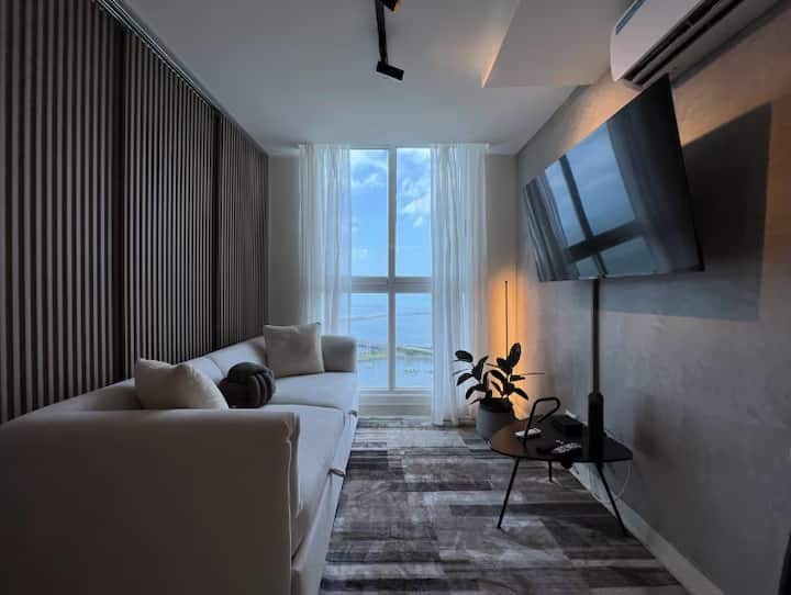 35th Floor Apartment At The Sands Panama City! - Panama City