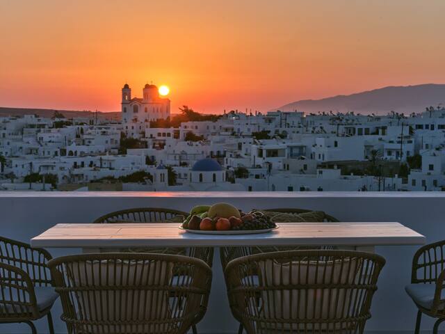 Parian Pearl Unique SeaView gallery image 3