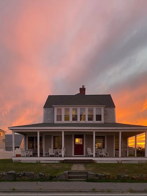 Margies Place - Stunning Oceanfront Property!