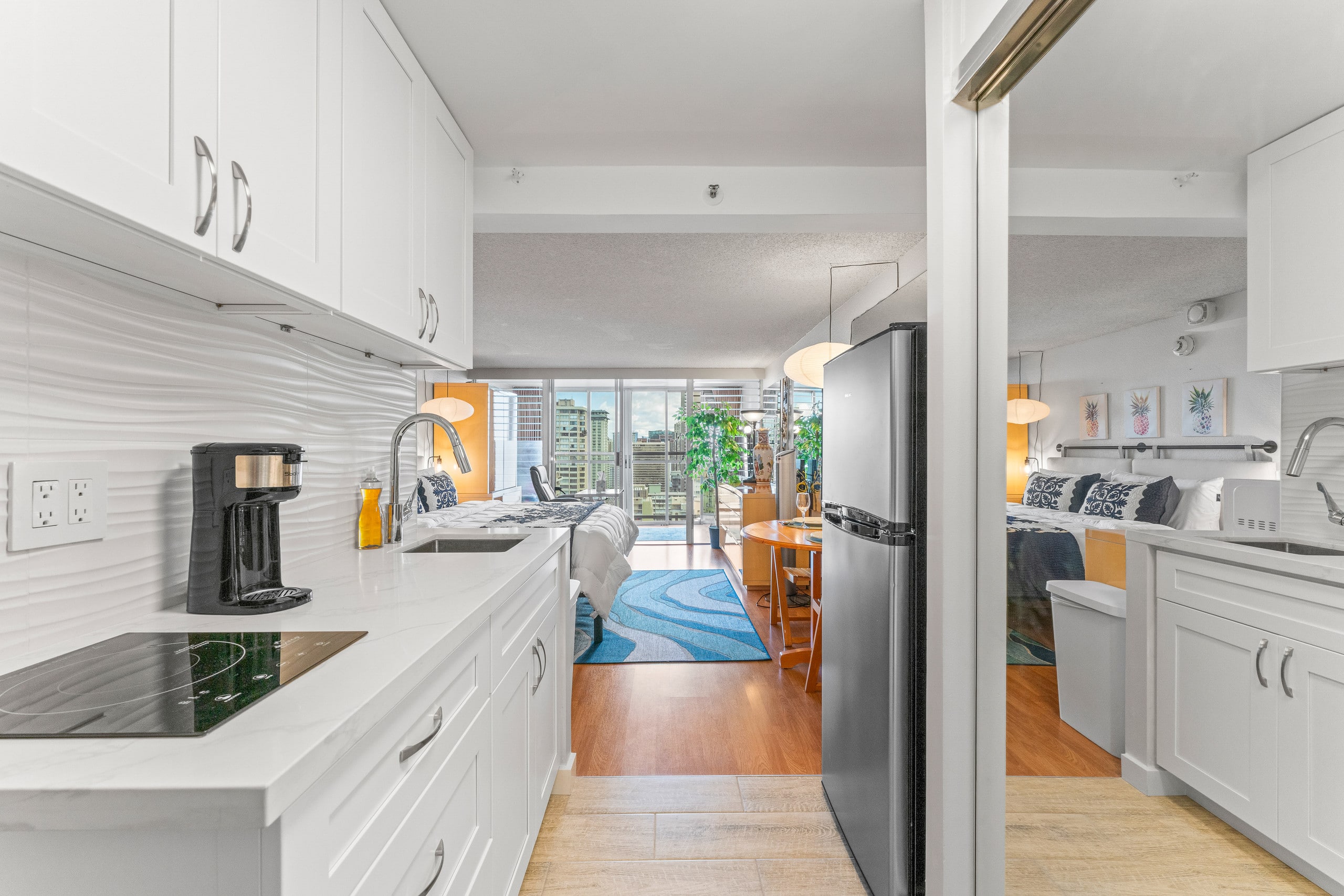 Modern upgrade near beach amazing views king bed - Image 6