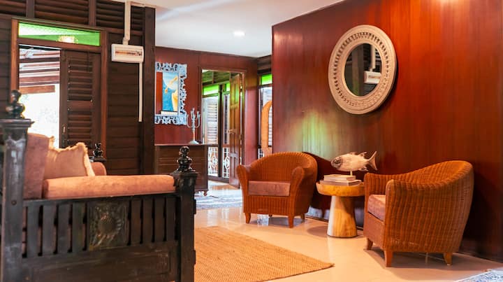 Tropical Beach Villa - A Walk To The Beach - Malaisie
