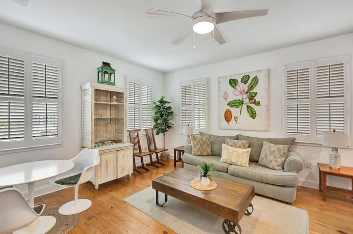 Retreat On Spring, Unit A - Charleston