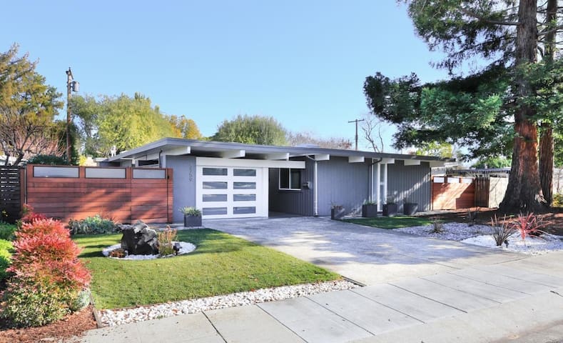 Bright 3BR Eichler Close to Stanford & Tech Hubs