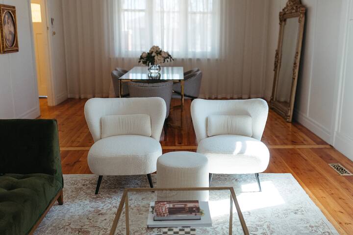 Charm On Corio - Timeless Charm, Central Living - Shepparton