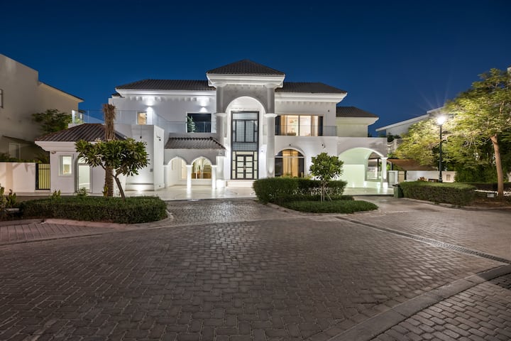 Luxury Villa W/ Pool, Cinema & Spa - Jumeirah Golf - Dubai