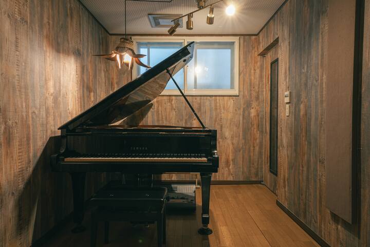 160㎡★Grand Piano♪ nr JR Shinjuku stn./Studio House gallery image 3
