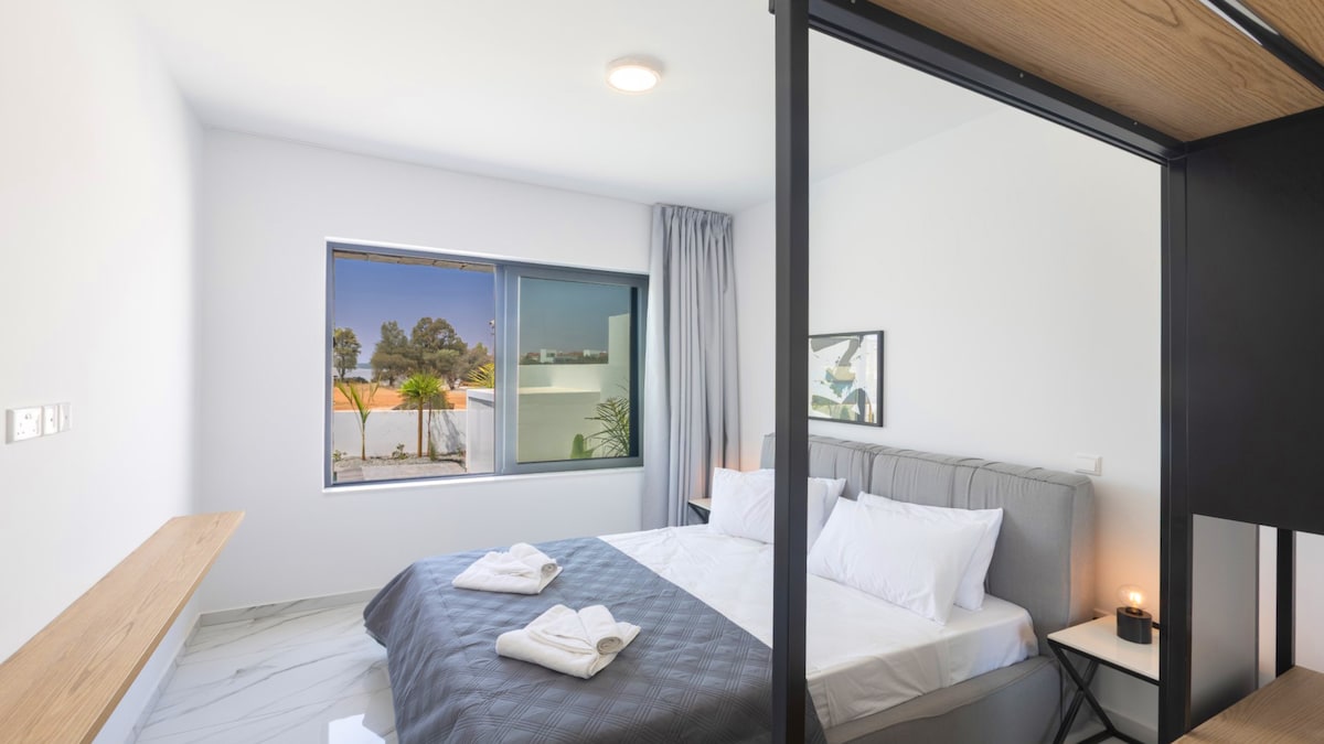 Вила с 5 двойни спални