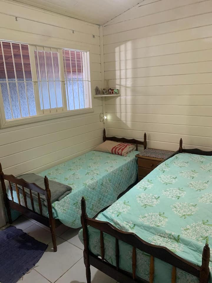 Soba sa stropnim ventilatorom 