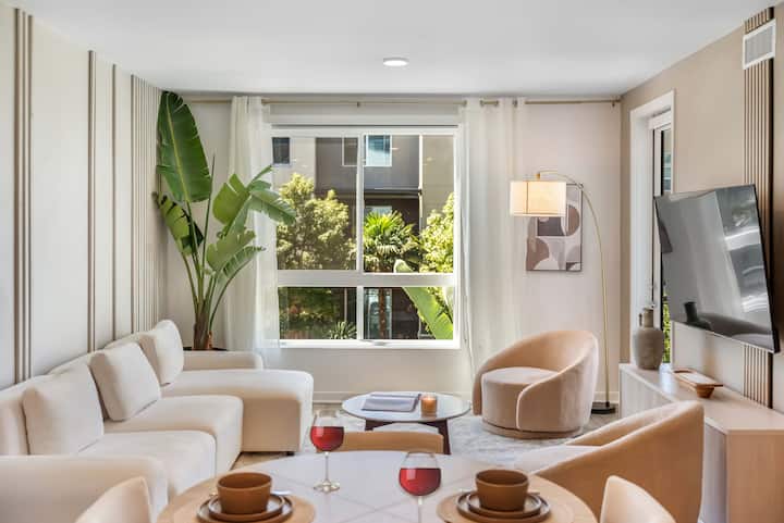Casa Monica® Luxury 2br In Irvine W/ Gym, Pool - Tustin, CA