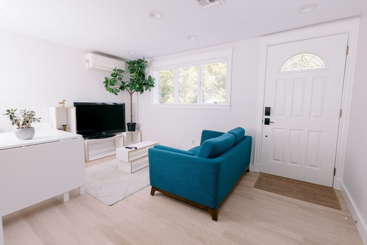 Cozy + Clean Beverly Apt! - Beverly, MA