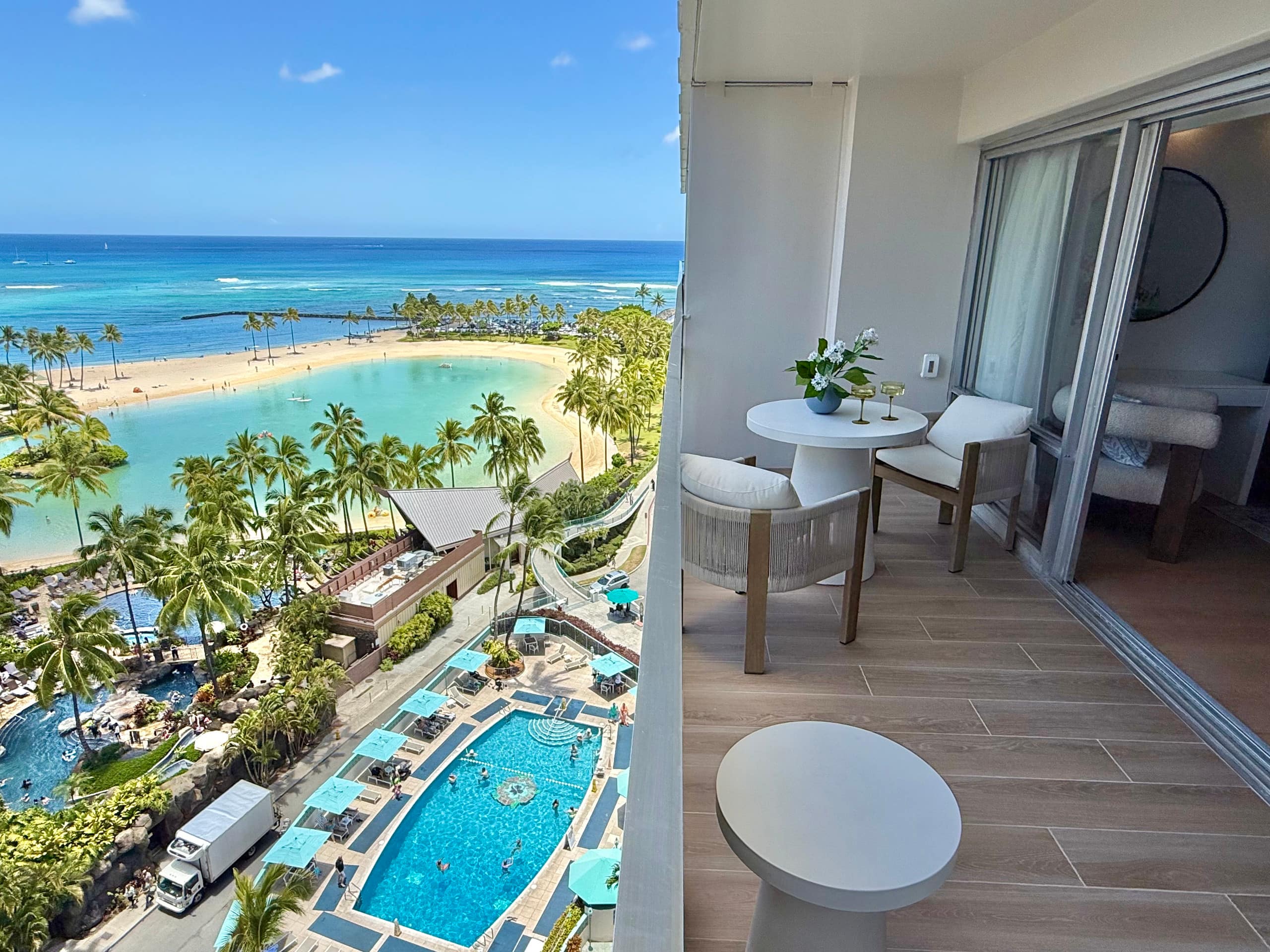 Condo in Honolulu · ★4.93 · 1 bedroom · 2 beds · 1 private bath - Image 6