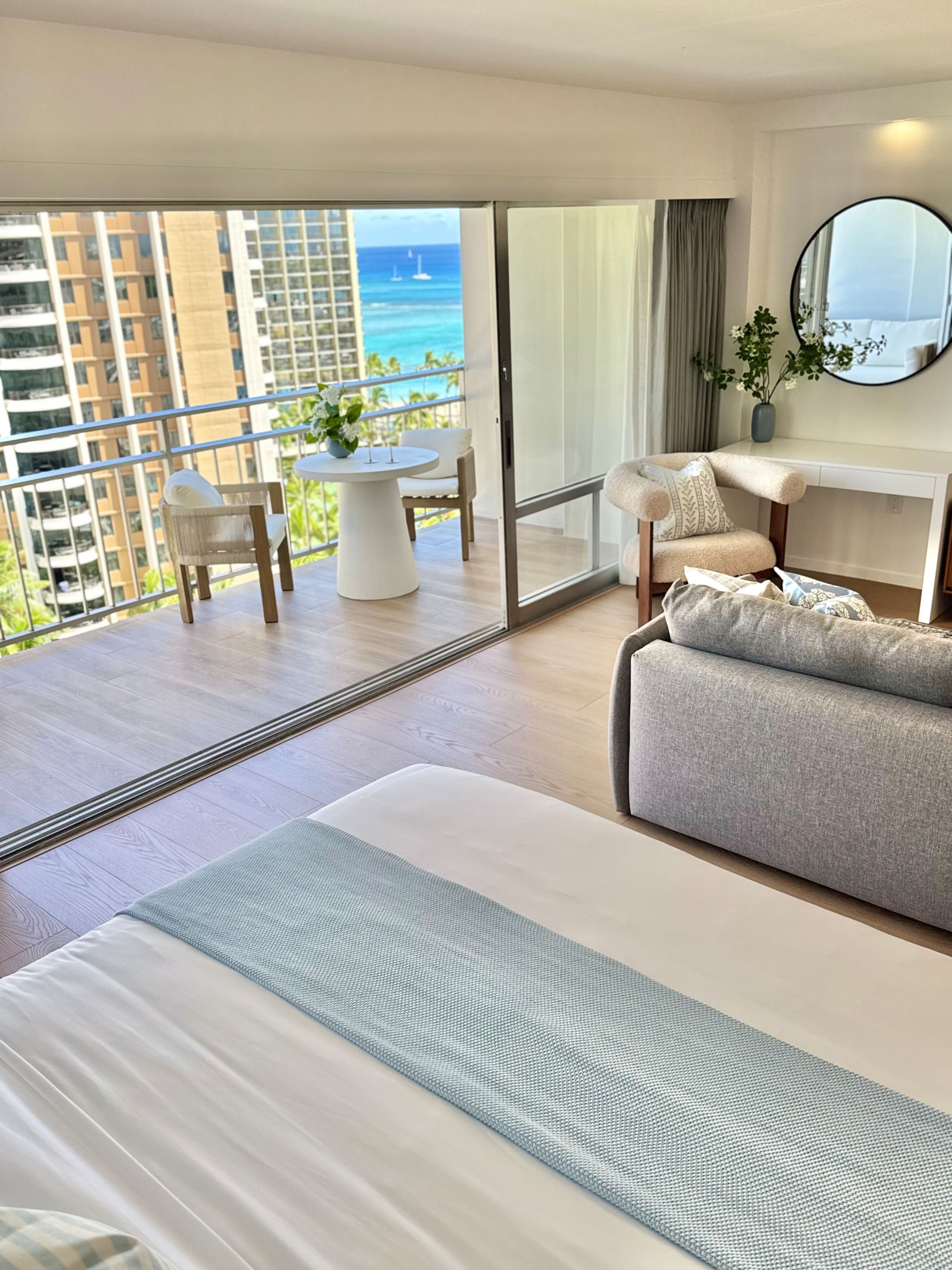 Condo in Honolulu · ★4.93 · 1 bedroom · 2 beds · 1 private bath - Image 10