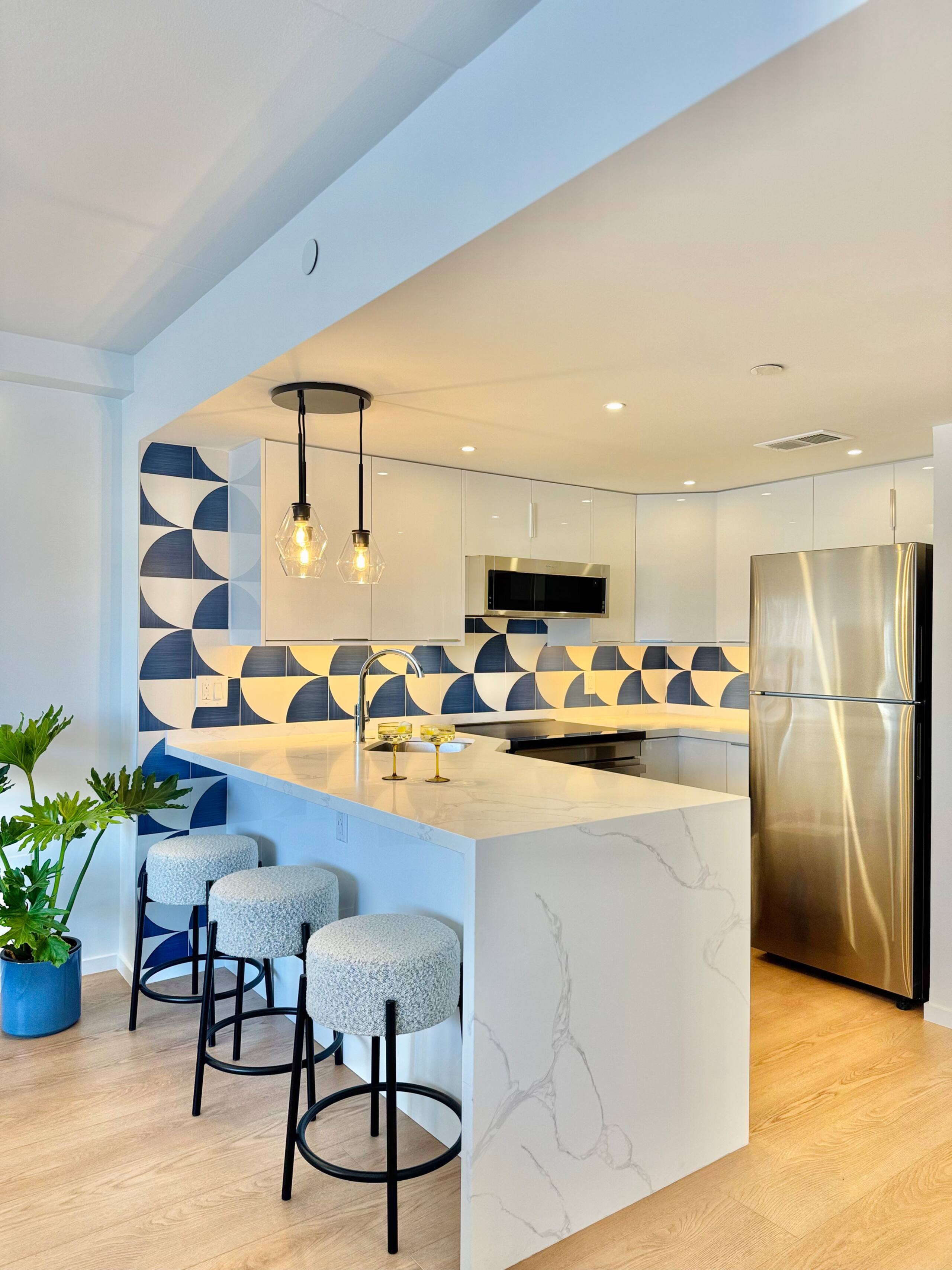 Condo in Honolulu · ★4.93 · 1 bedroom · 2 beds · 1 private bath - Image 26