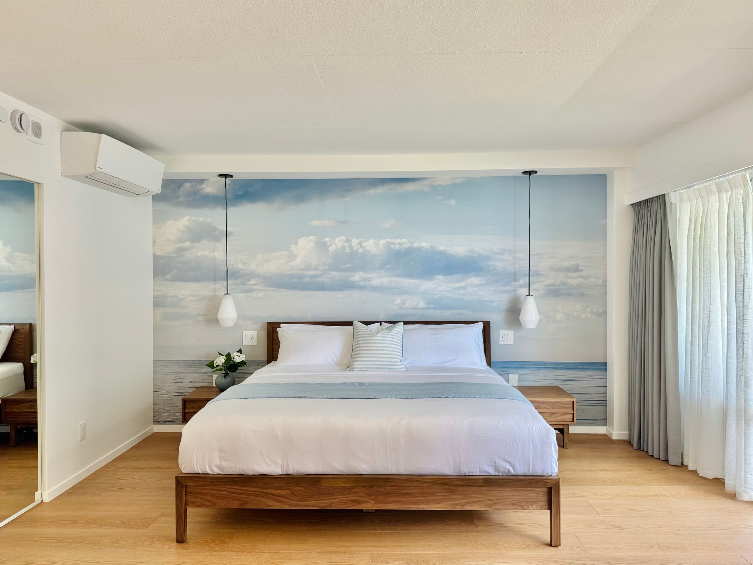 Condo in Honolulu · ★4.93 · 1 bedroom · 2 beds · 1 private bath - Image 19