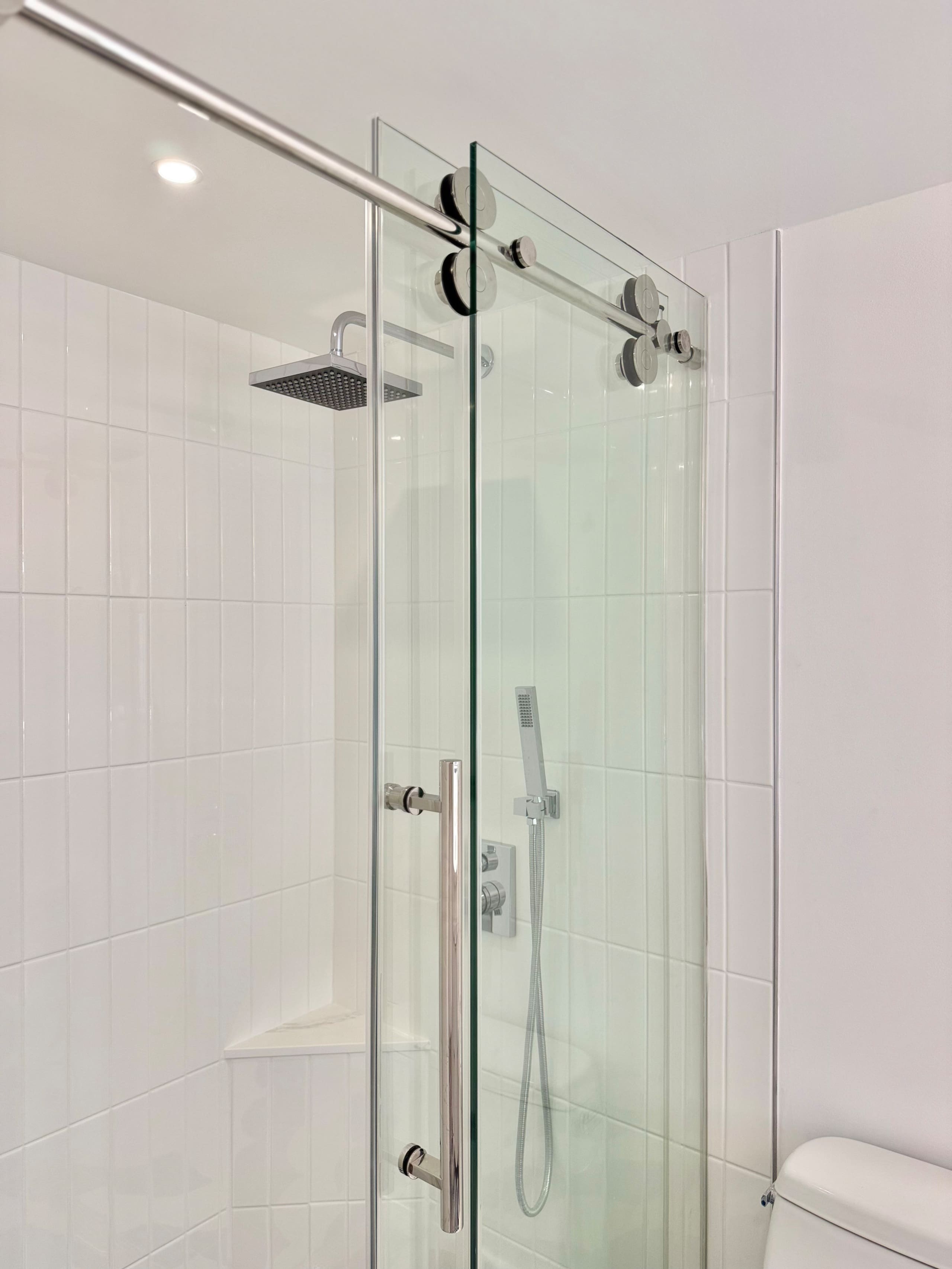 Condo in Honolulu · ★4.93 · 1 bedroom · 2 beds · 1 private bath - Image 38