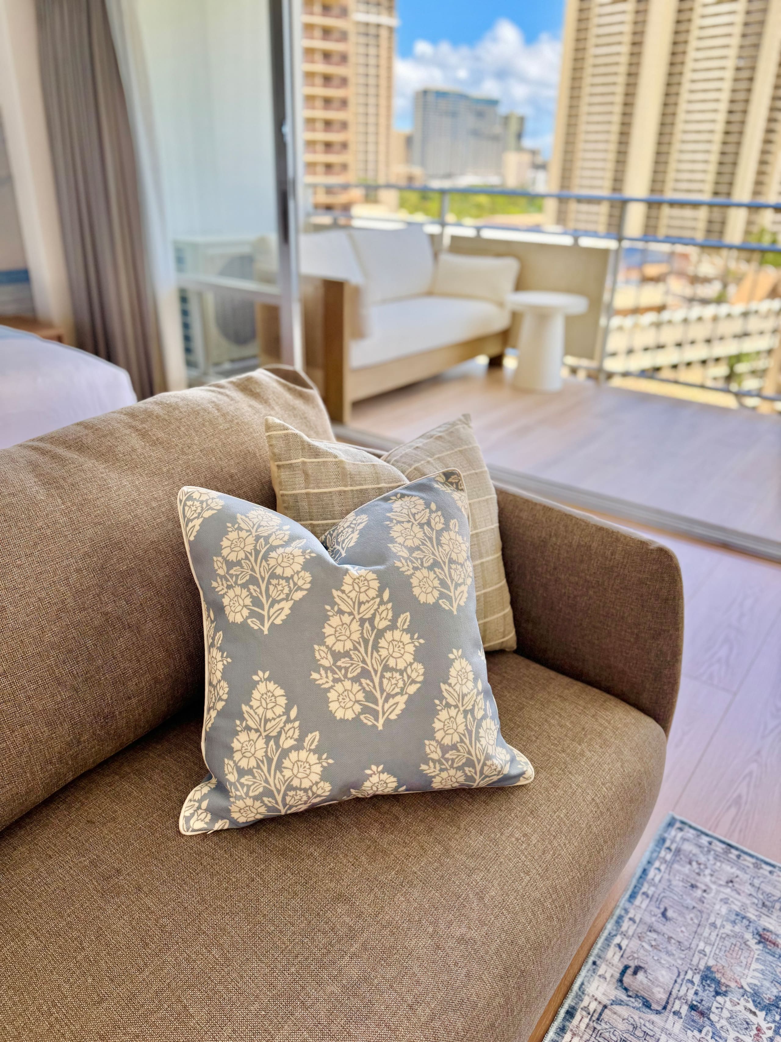 Condo in Honolulu · ★4.93 · 1 bedroom · 2 beds · 1 private bath - Image 17