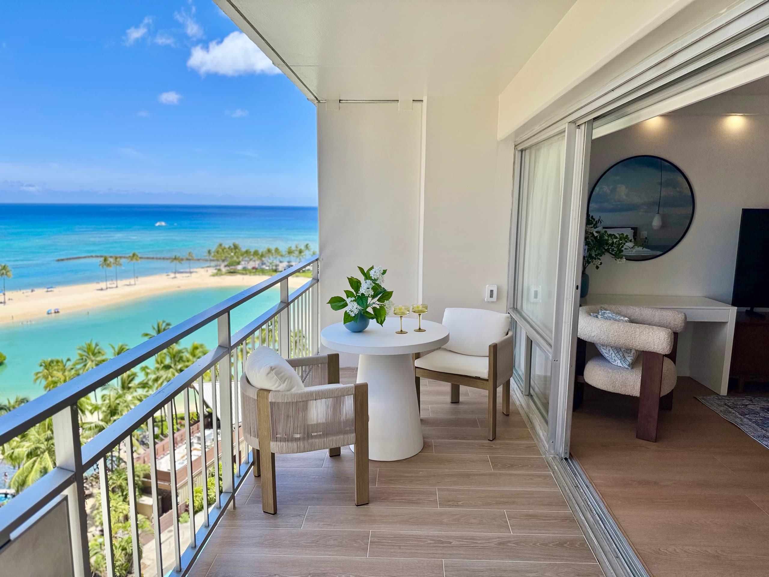 Condo in Honolulu · ★4.93 · 1 bedroom · 2 beds · 1 private bath - Image 9