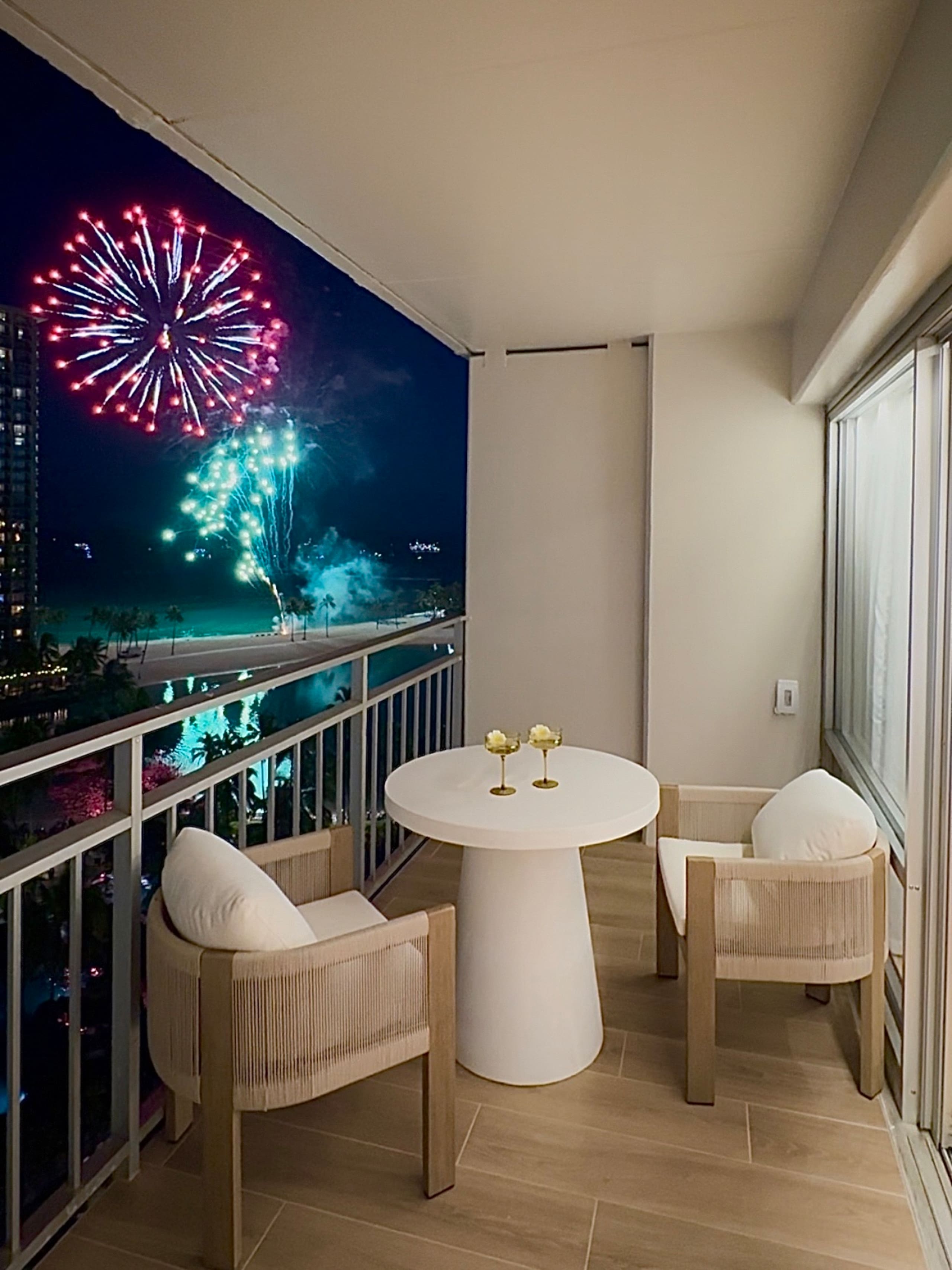 Condo in Honolulu · ★4.93 · 1 bedroom · 2 beds · 1 private bath - Image 5