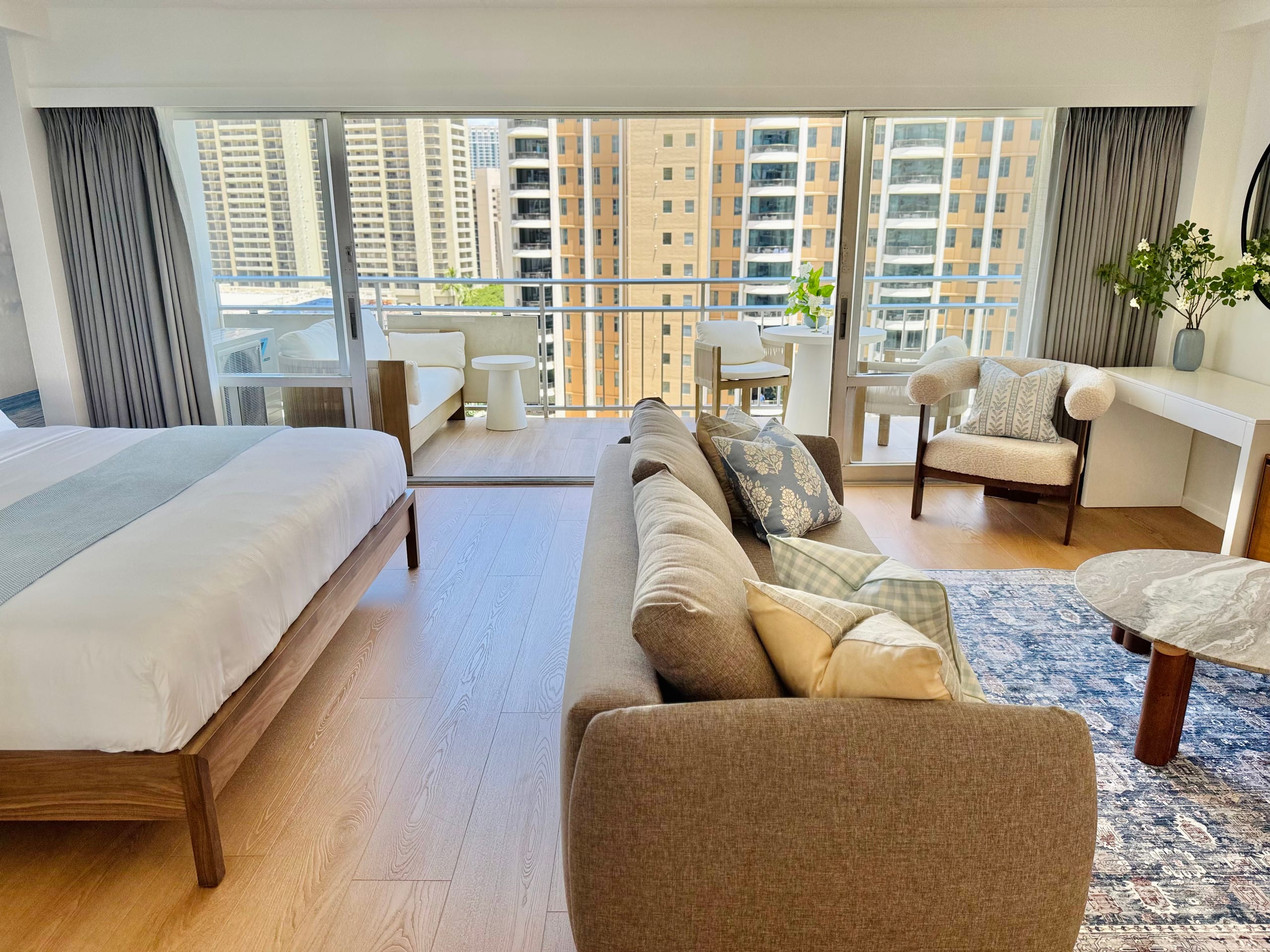 Condo in Honolulu · ★4.93 · 1 bedroom · 2 beds · 1 private bath - Image 16