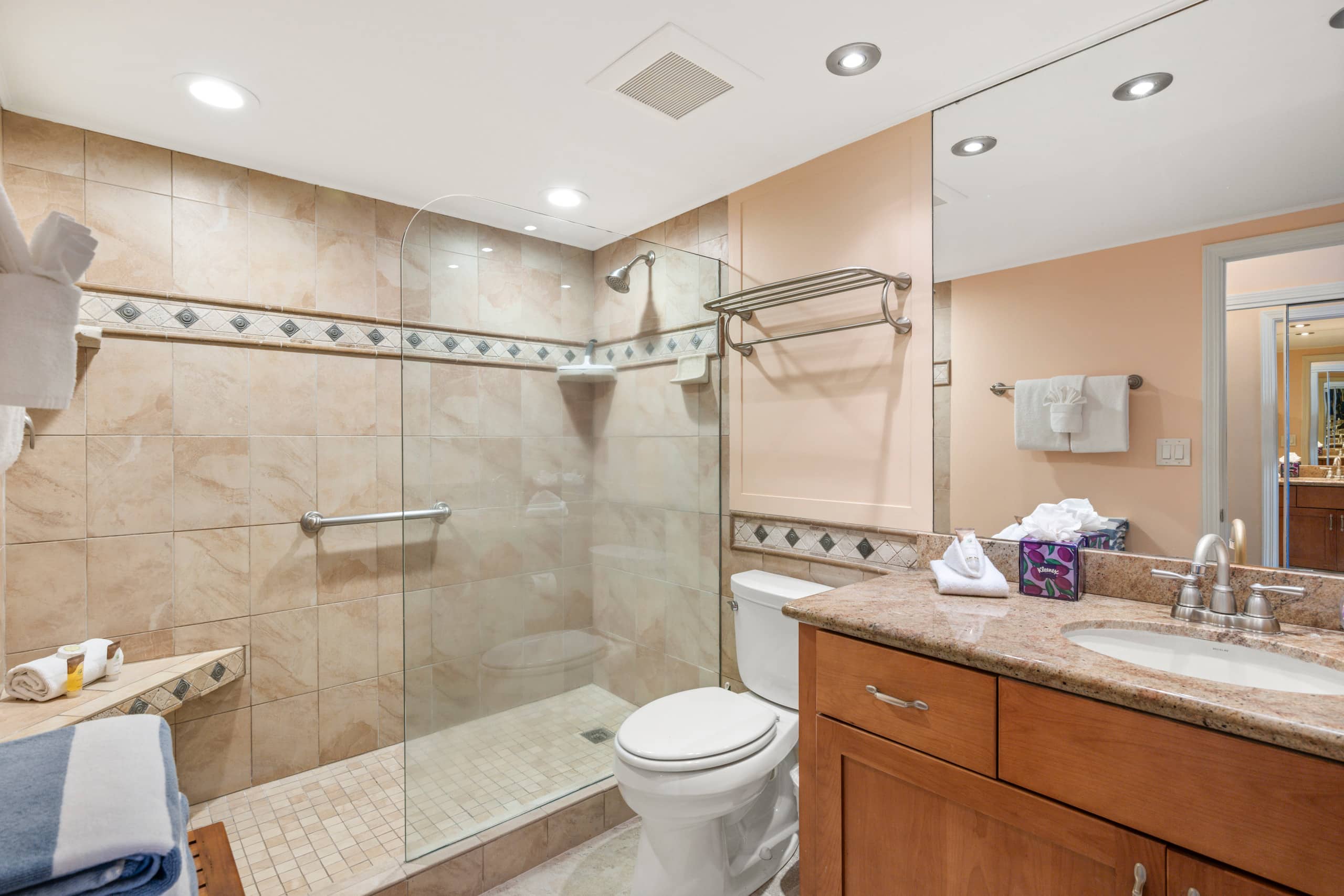 Condo in Lahaina · ★5.0 · Studio · 1 private bath - Image 3