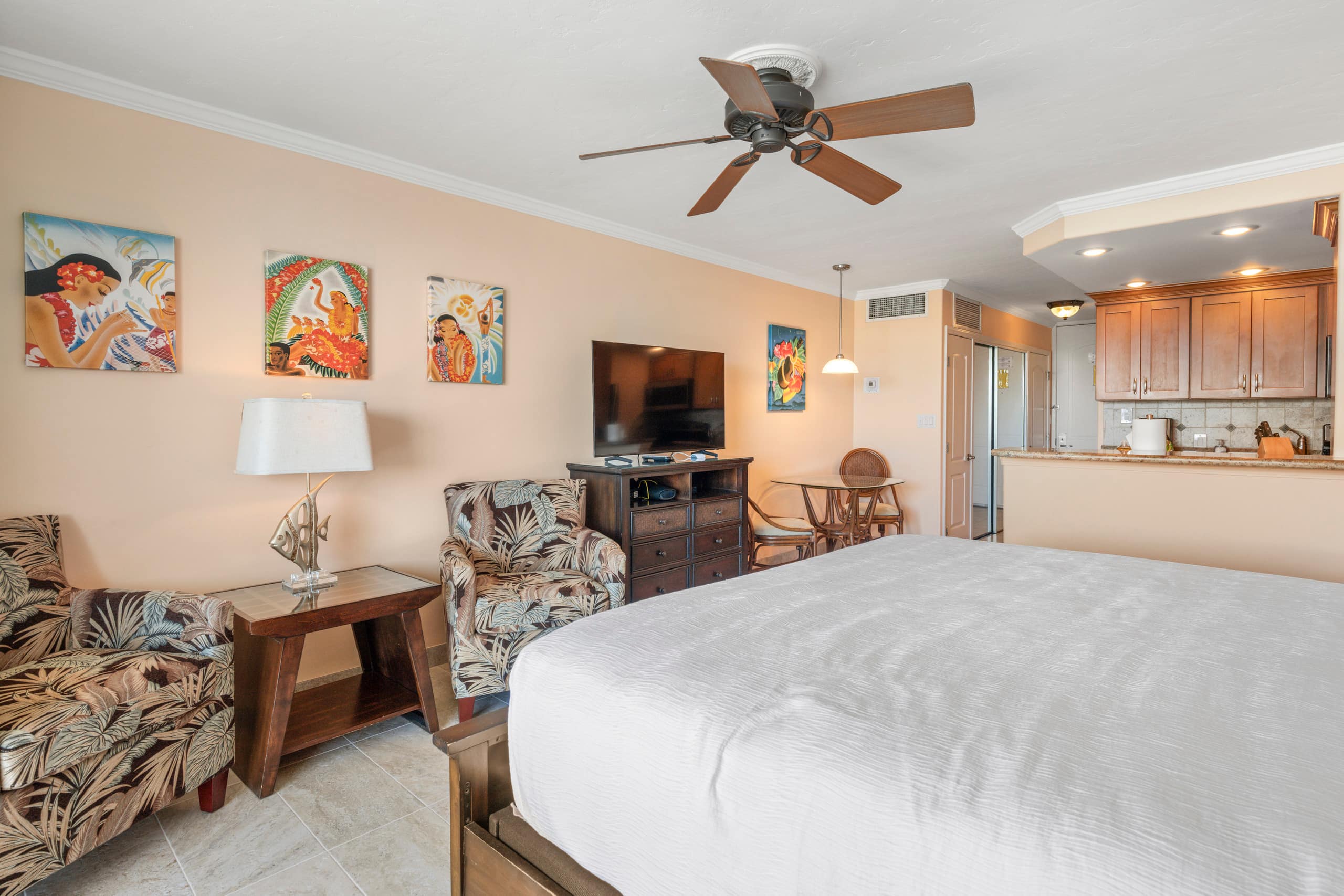 Condo in Lahaina · ★5.0 · Studio · 1 private bath - Image 40