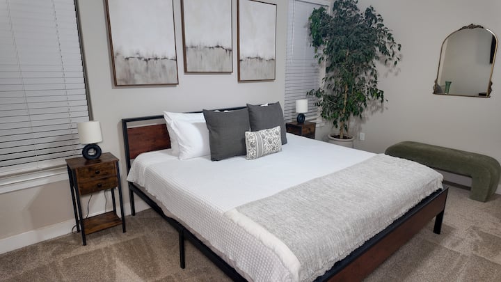 Cozy & Quiet Home Away For Home - Odessa, TX