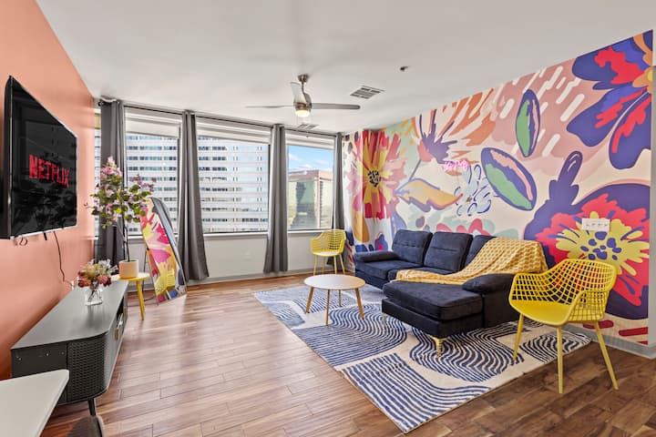 Beautiful Apt In Downtown W/pool | Parking - Lower Greenville - Dallas